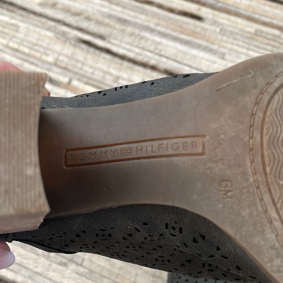 Tommy Hilfiger black bootie - Picture 4 of 5